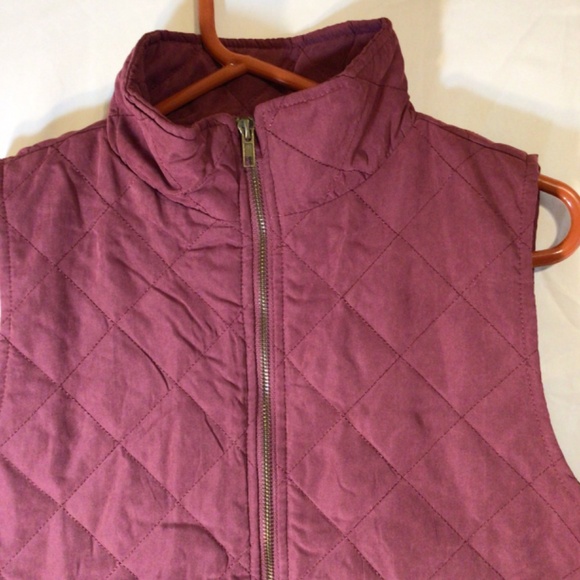 Umgee women’s size small quilted vest maroon - Picture 4 of 9